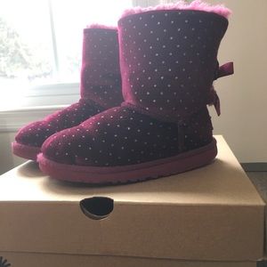 Girls UGG Bailey Bow Starlight boots